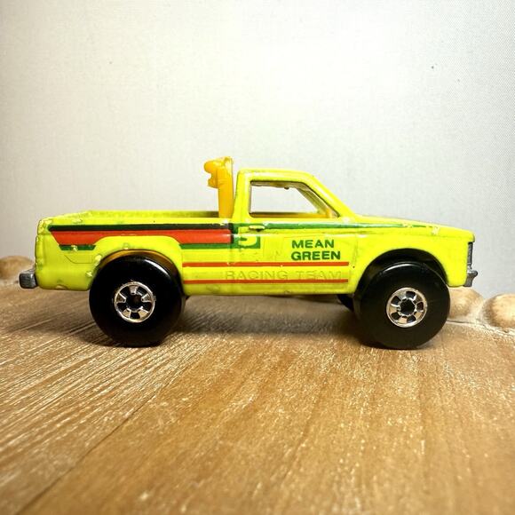 Hot Wheels Service Vehicles Lot - US Mail Truck, Phone Truck, Flatbed Vintage - Picture 6 of 15